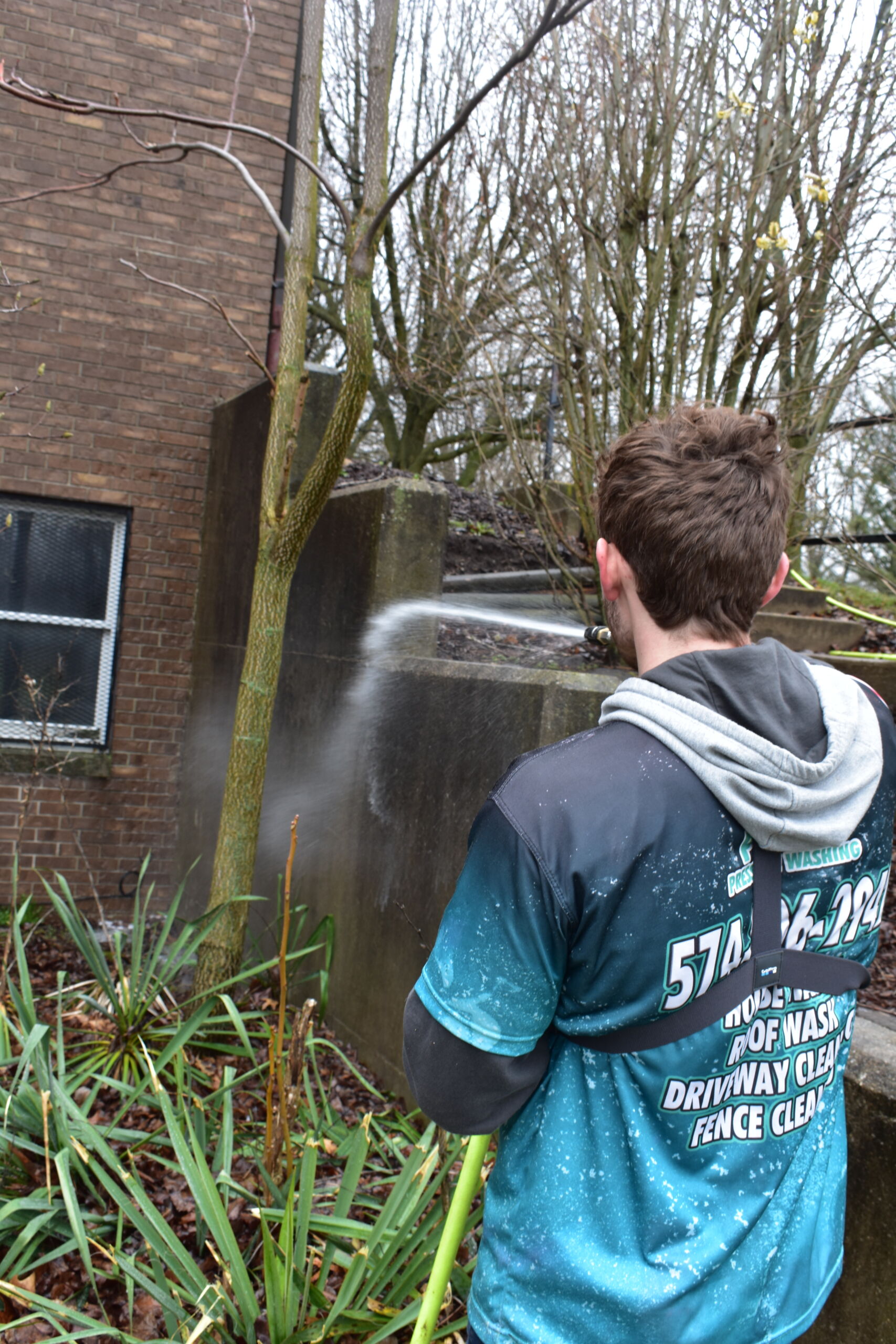 Residential exterior cleaning services -soft washing service